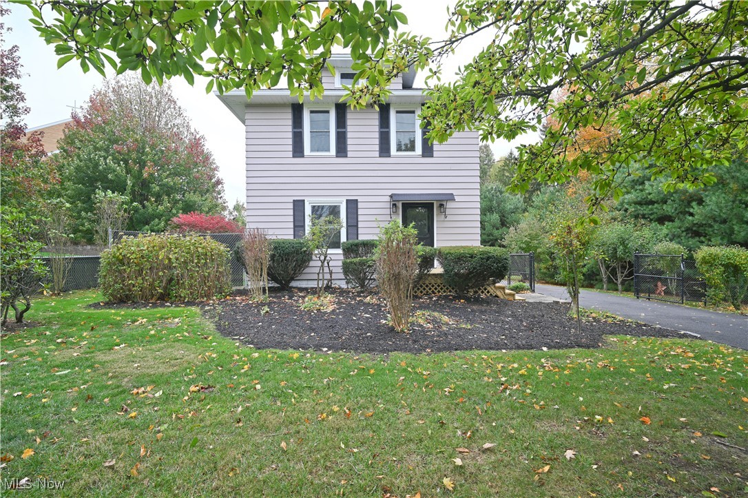 2667 Center Road