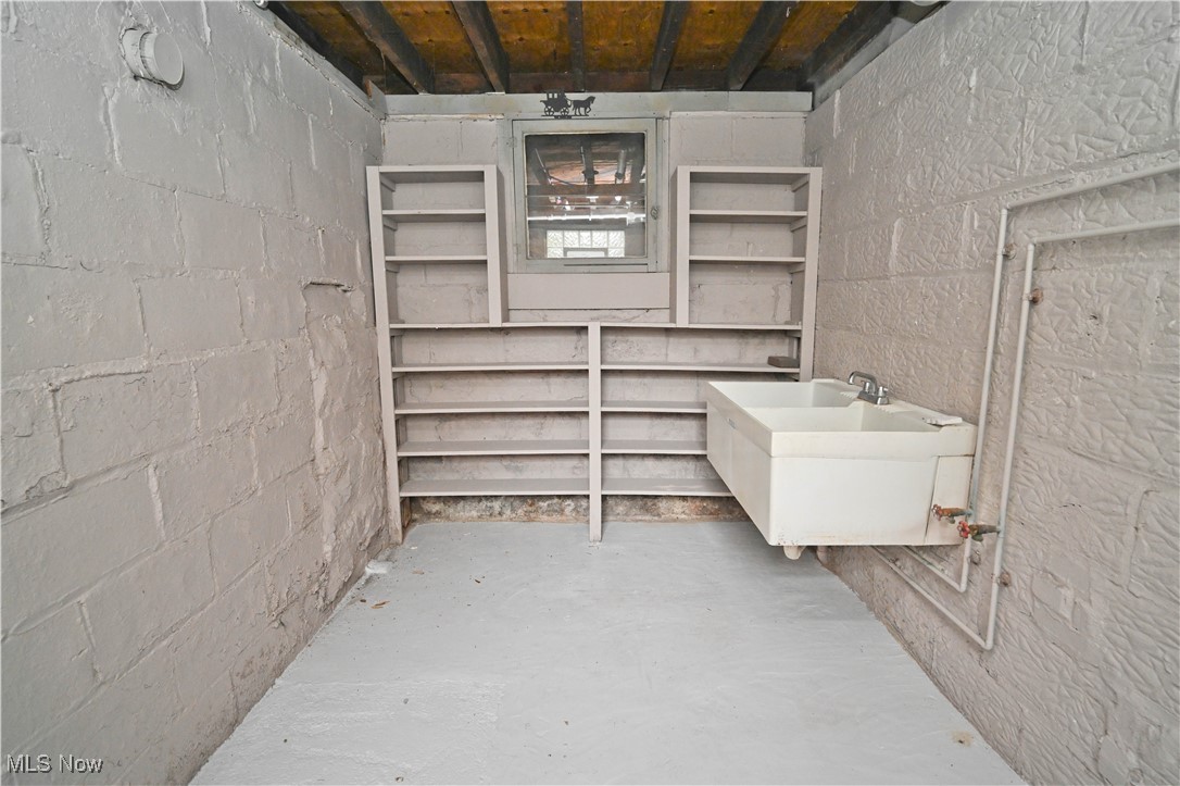2667 Center Road