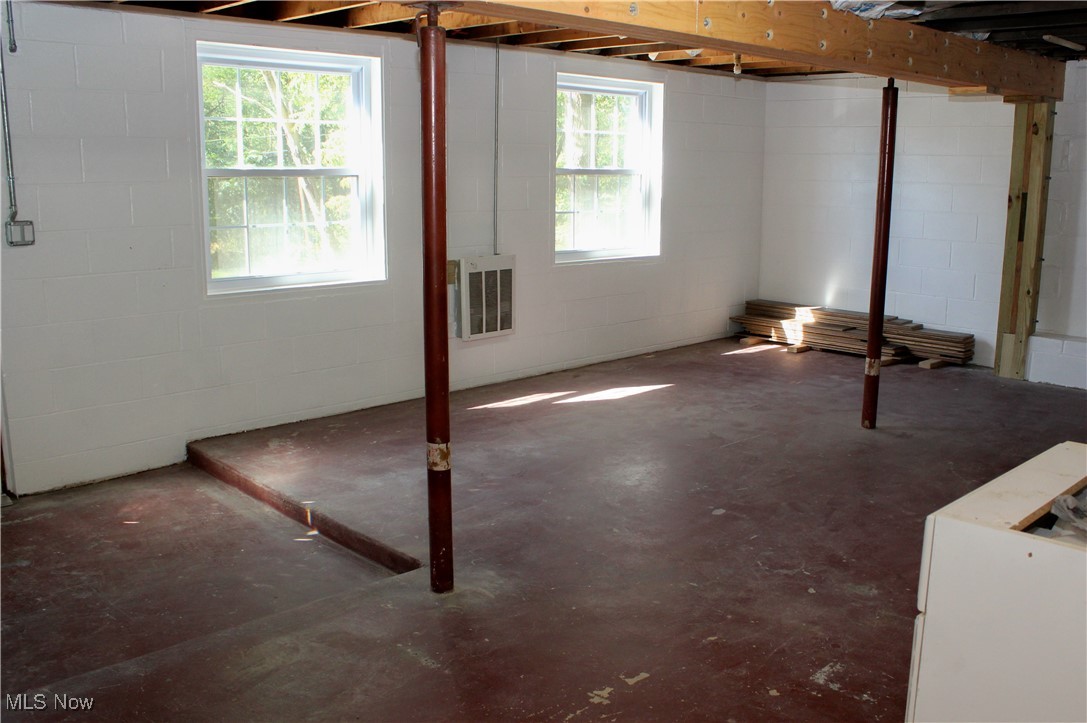 816 Youngstown Lowellville Road