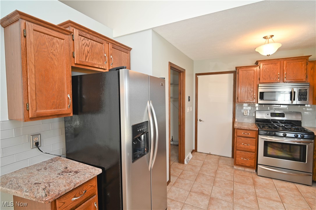 6856 Berry Blossom Drive
