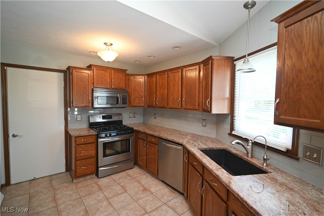 6856 Berry Blossom Drive