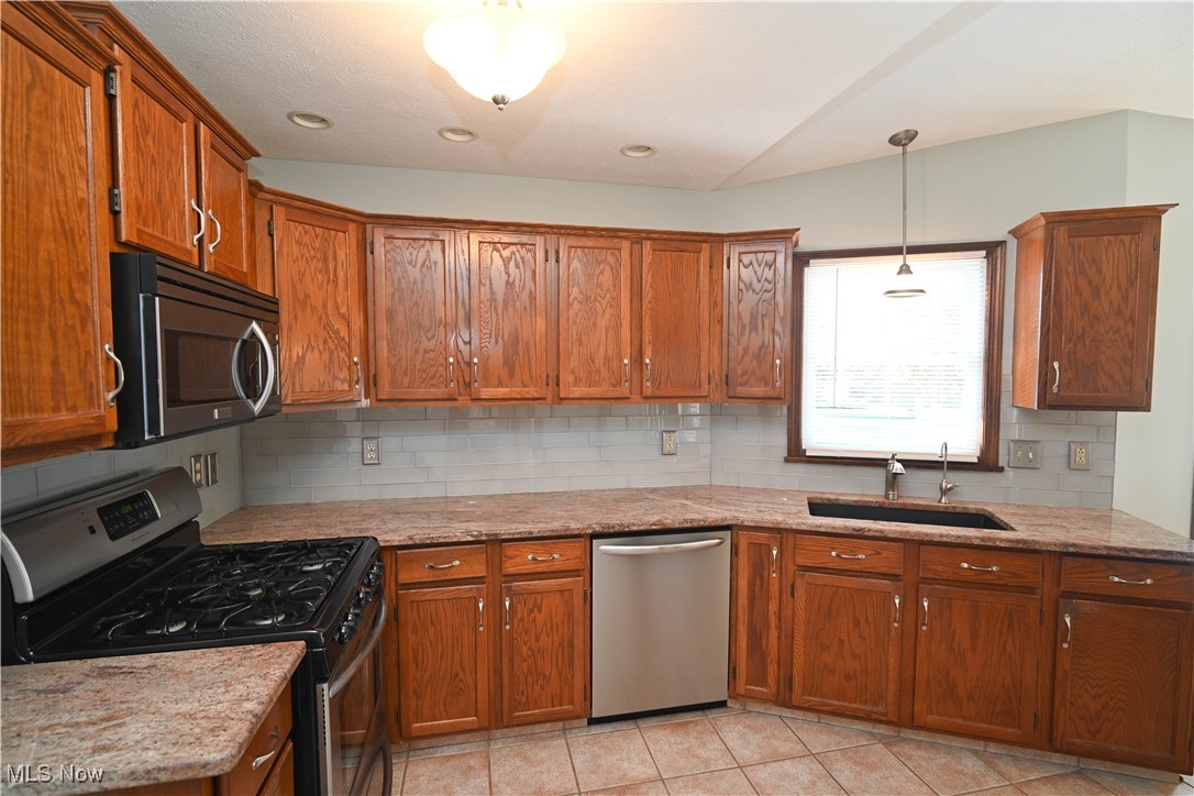 6856 Berry Blossom Drive