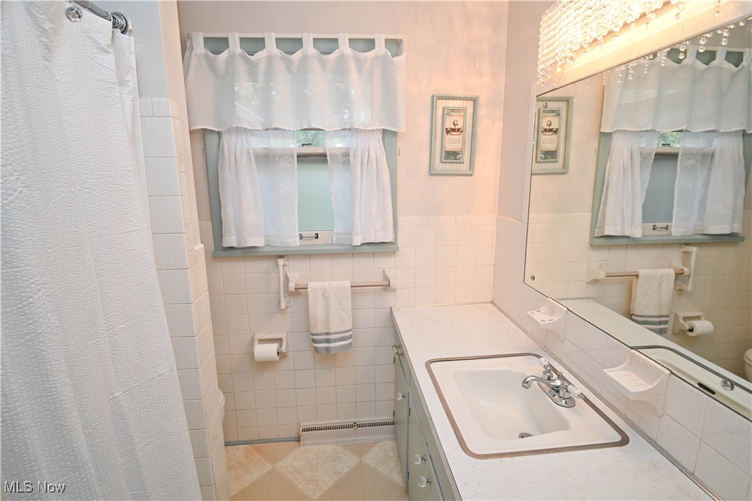 3811 Artmar Drive