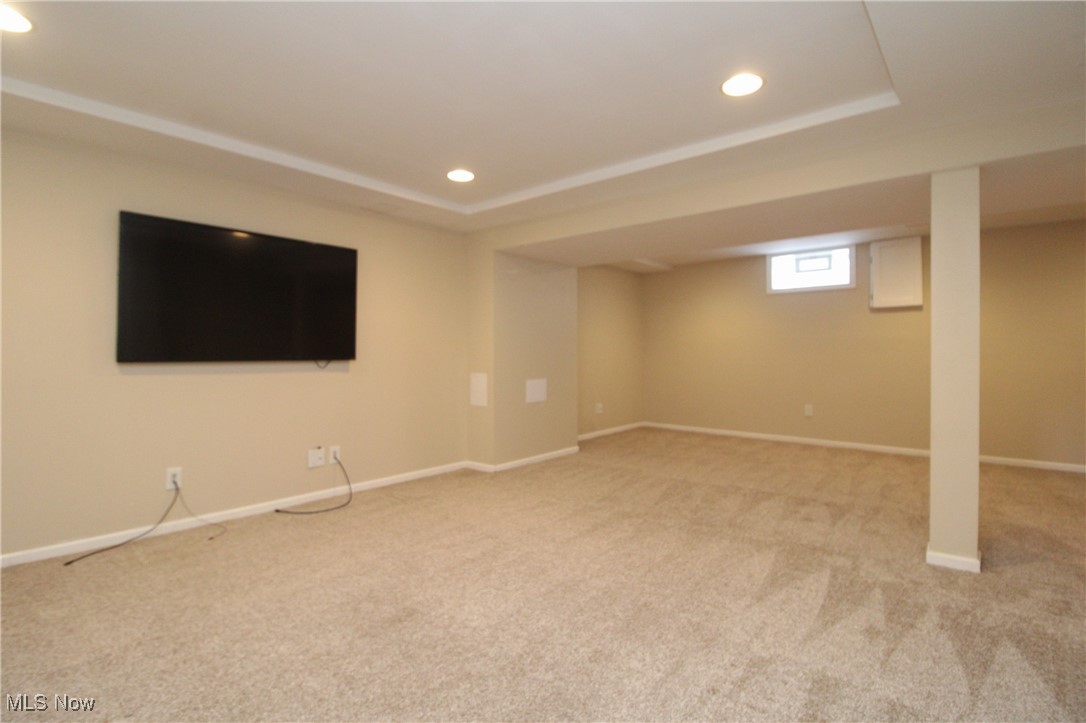 8183 Venice Heights Drive NE