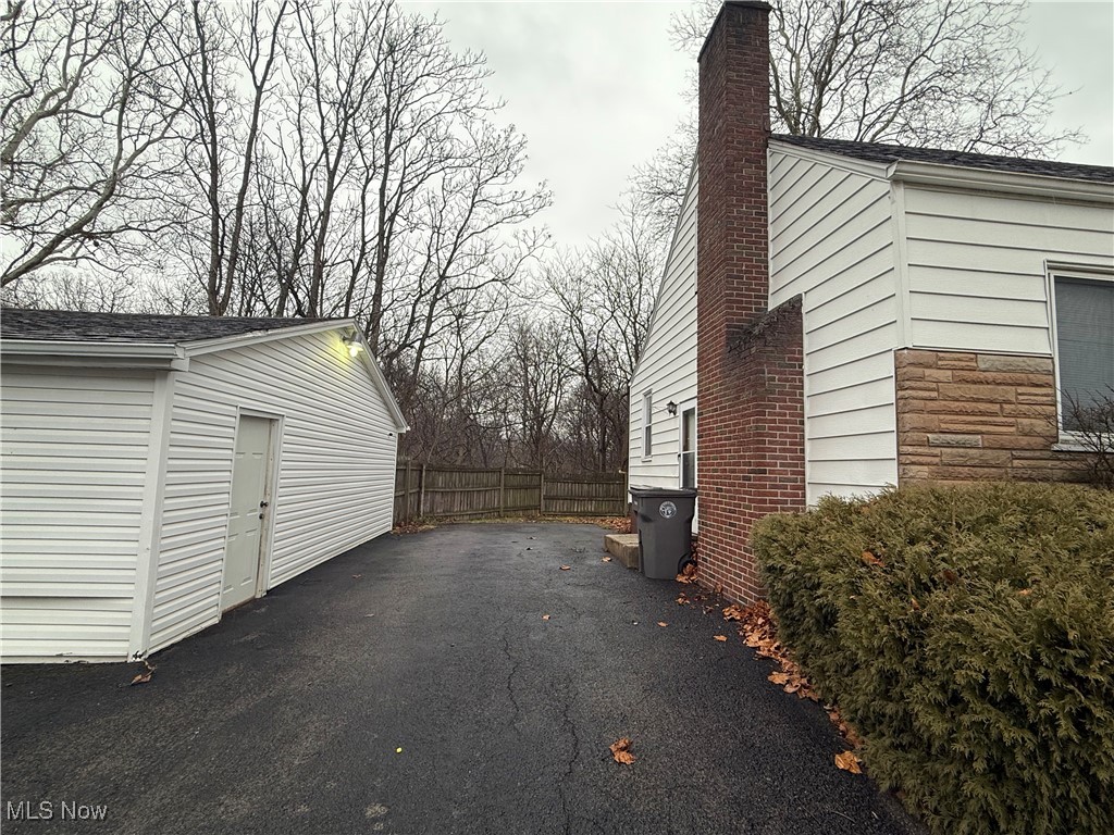 95 E Earle Avenue