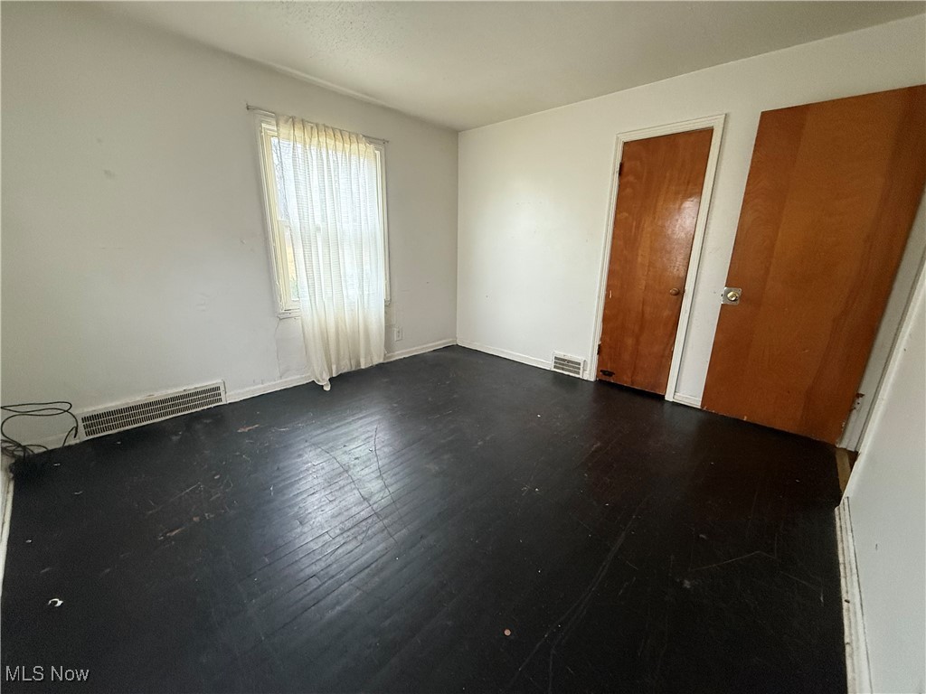 95 E Earle Avenue