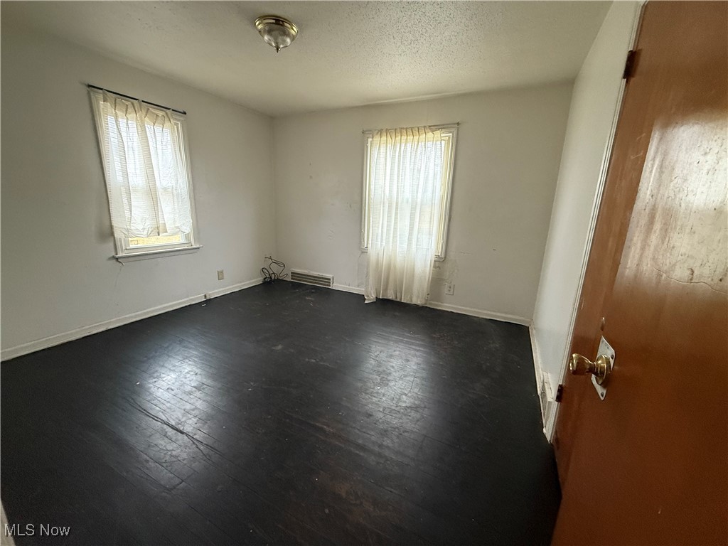95 E Earle Avenue