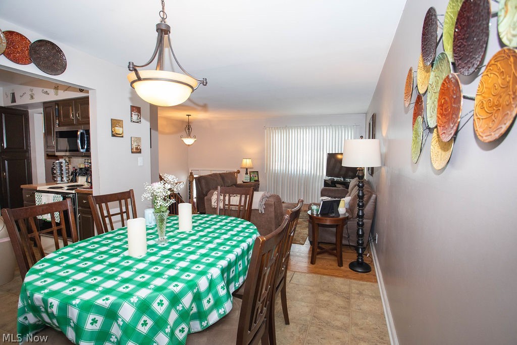 3490 Warwick Court