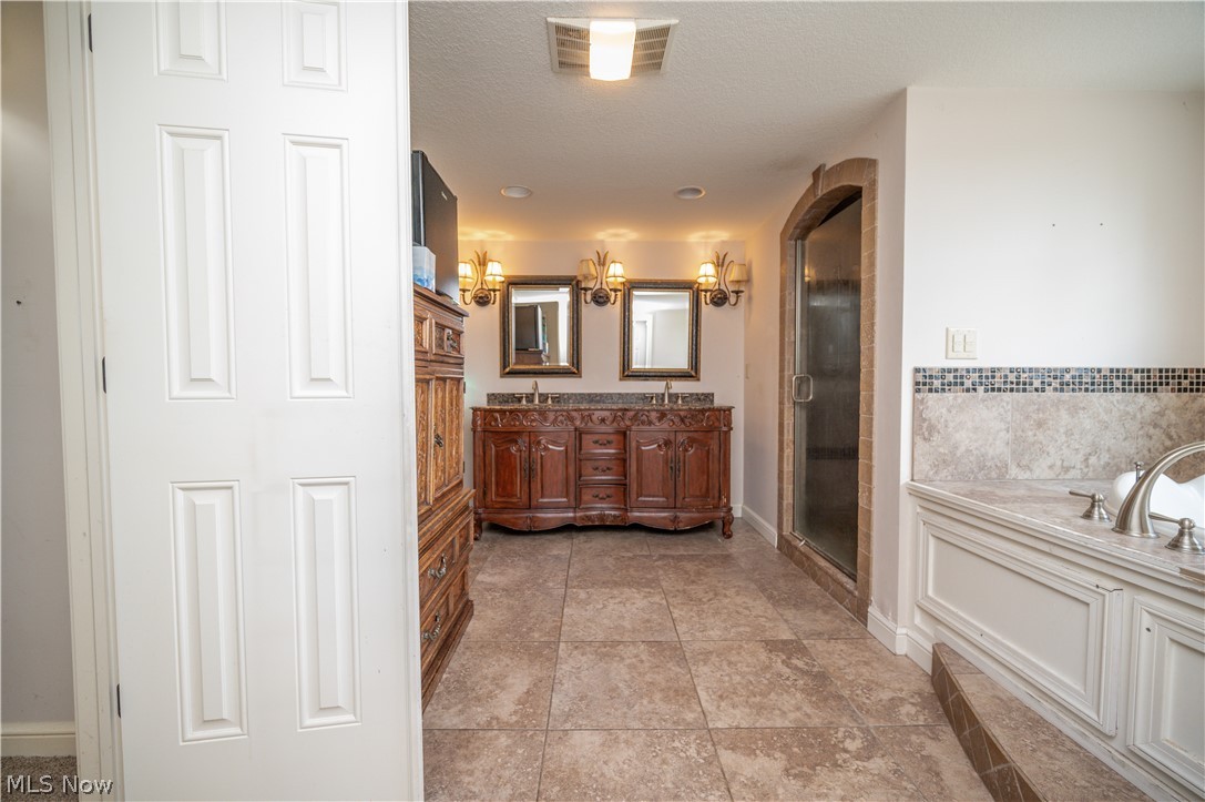 3555 W South Range Road