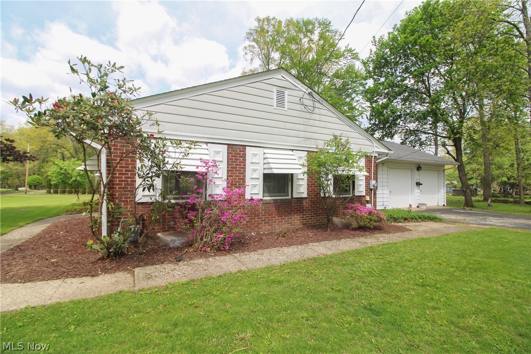 804 Crestview Drive
