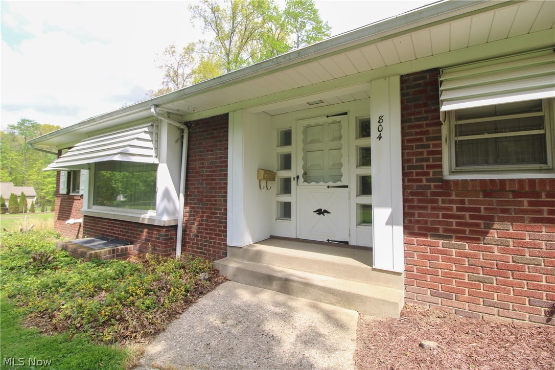 804 Crestview Drive