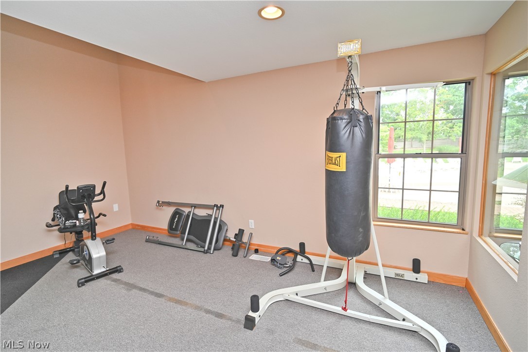 325 S Linden Court