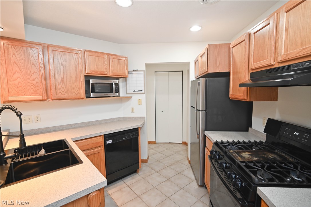 325 S Linden Court