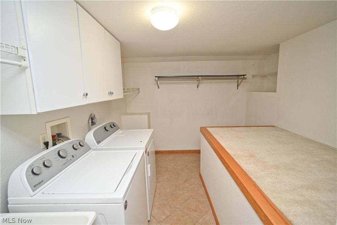 325 S Linden Court