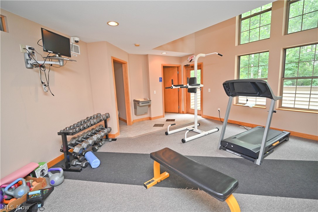 325 S Linden Court