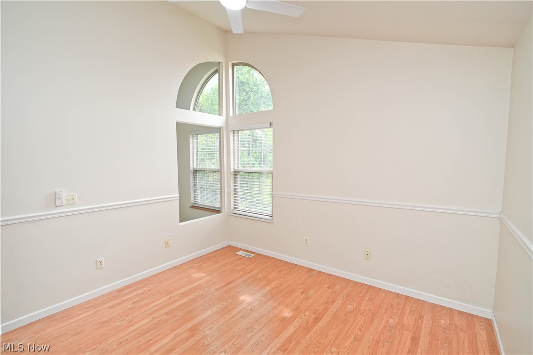 325 S Linden Court