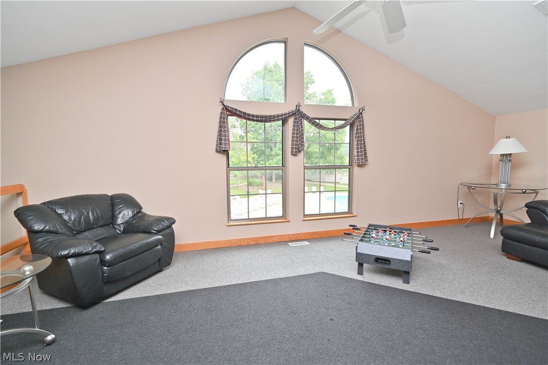 325 S Linden Court
