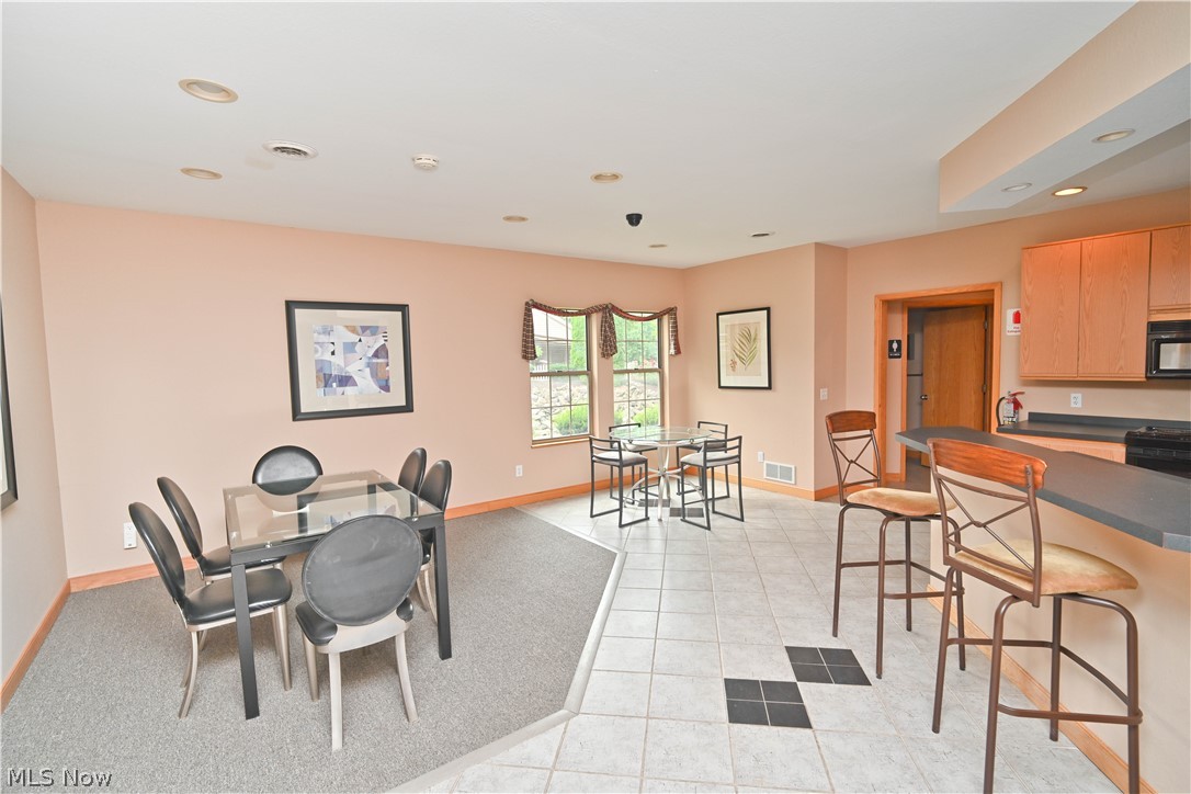 325 S Linden Court