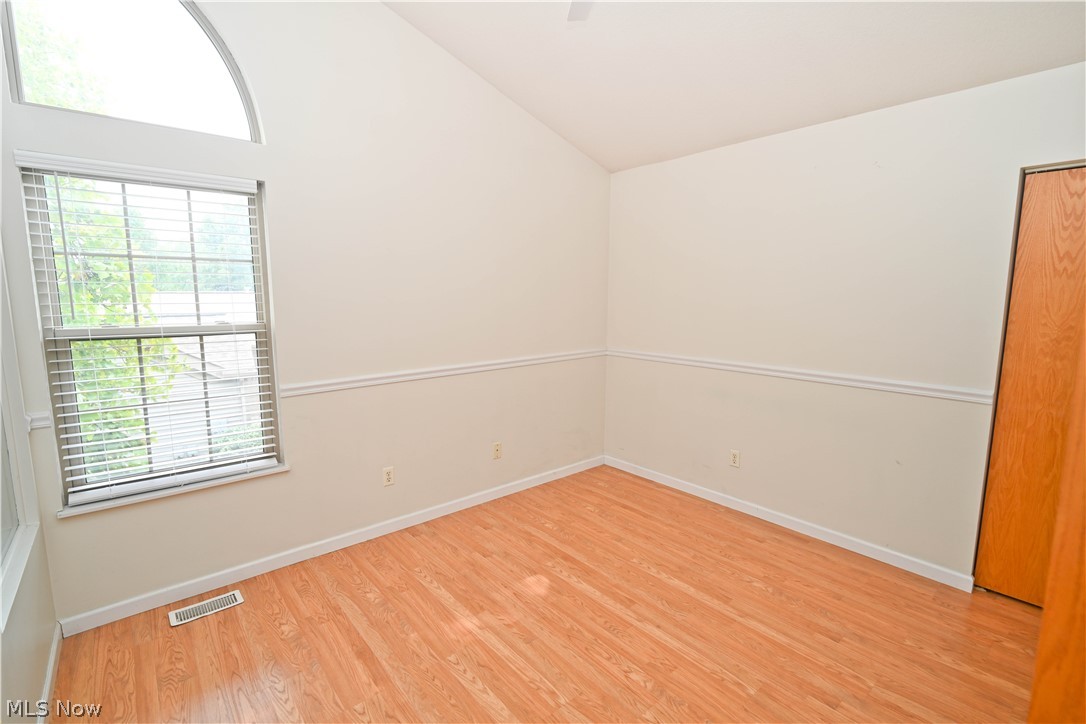 325 S Linden Court