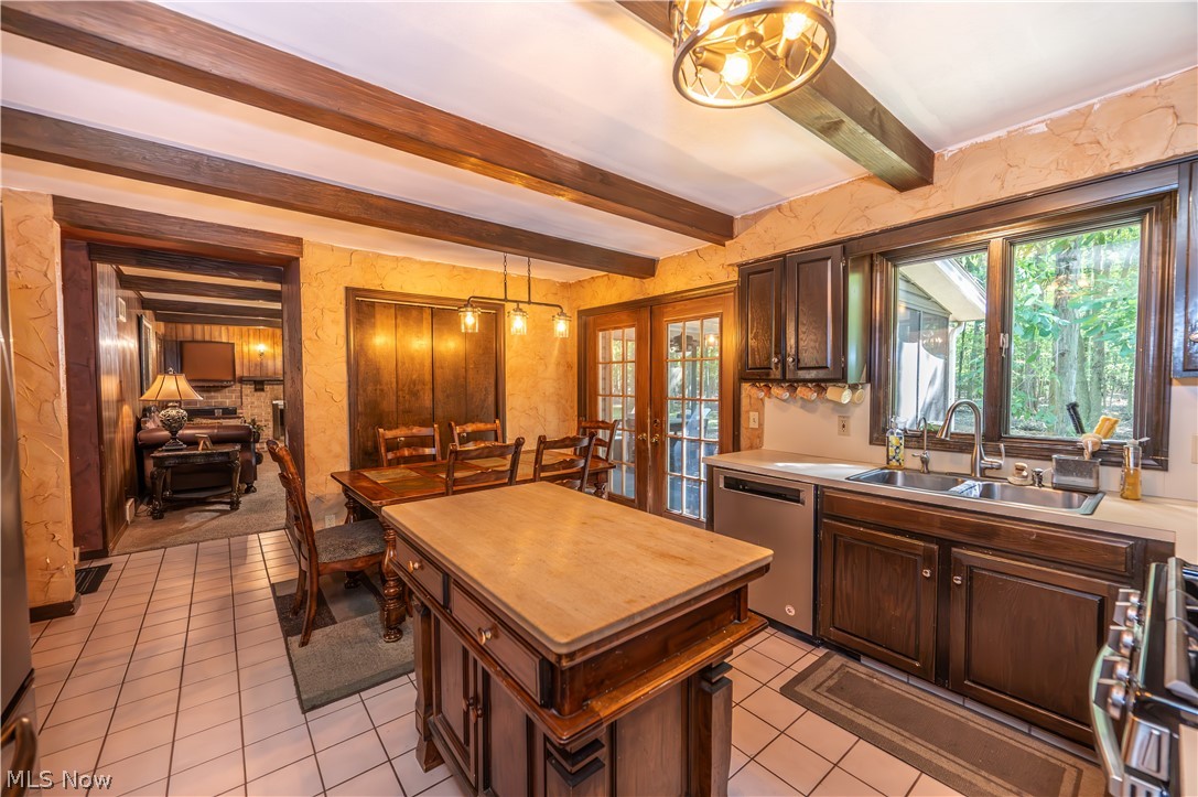 7733 Silver Fox Drive