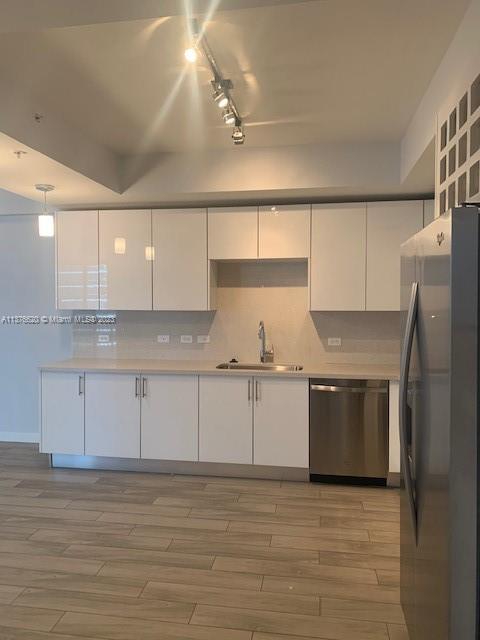999 SW 1st Ave # 2101