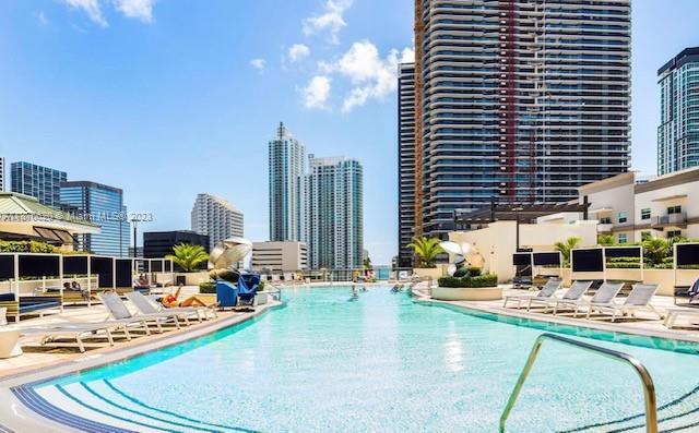 999 SW 1st Ave # 2101