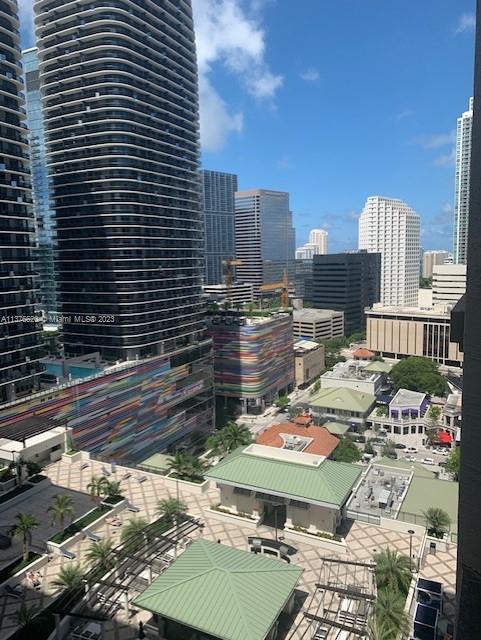 999 SW 1st Ave # 2101