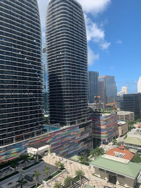 999 SW 1st Ave # 2101