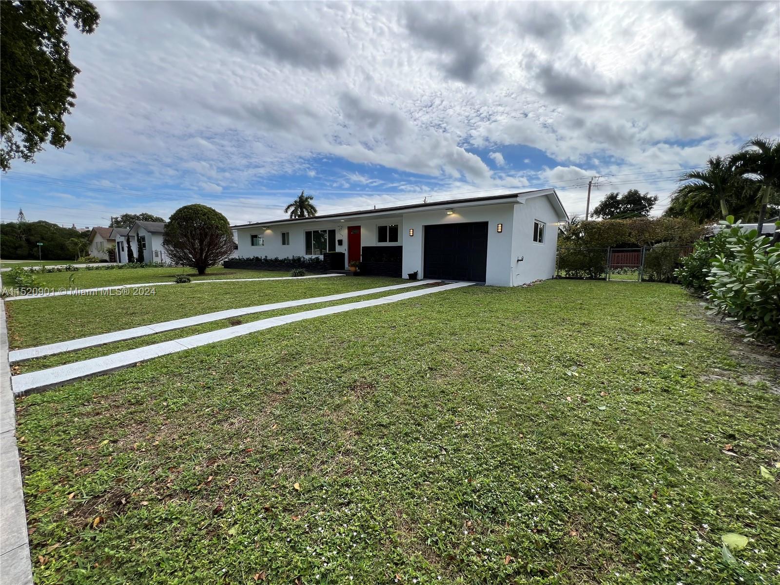 1670 NE 171st St Unit: 1front