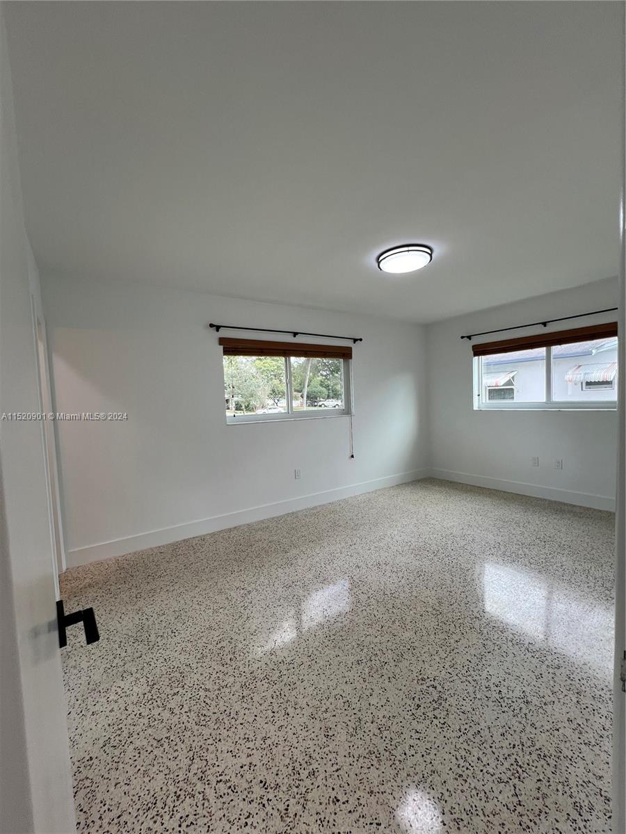1670 NE 171st St Unit: 1front