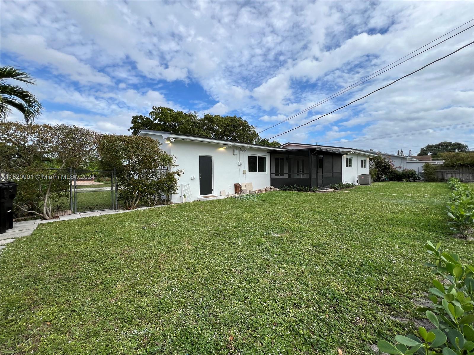 1670 NE 171st St Unit: 1front