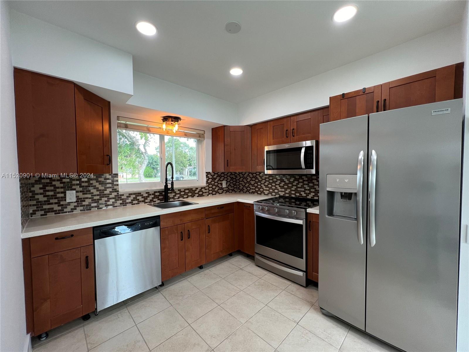 1670 NE 171st St Unit: 1front