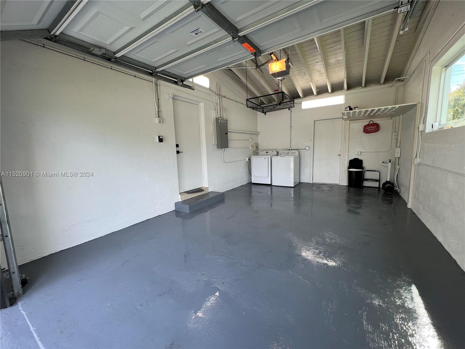 1670 NE 171st St Unit: 1front