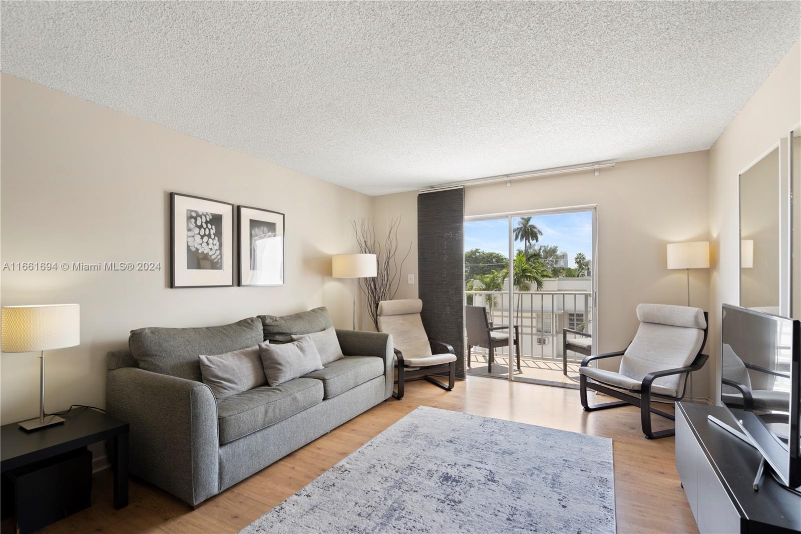 1428 Euclid Ave # 303
