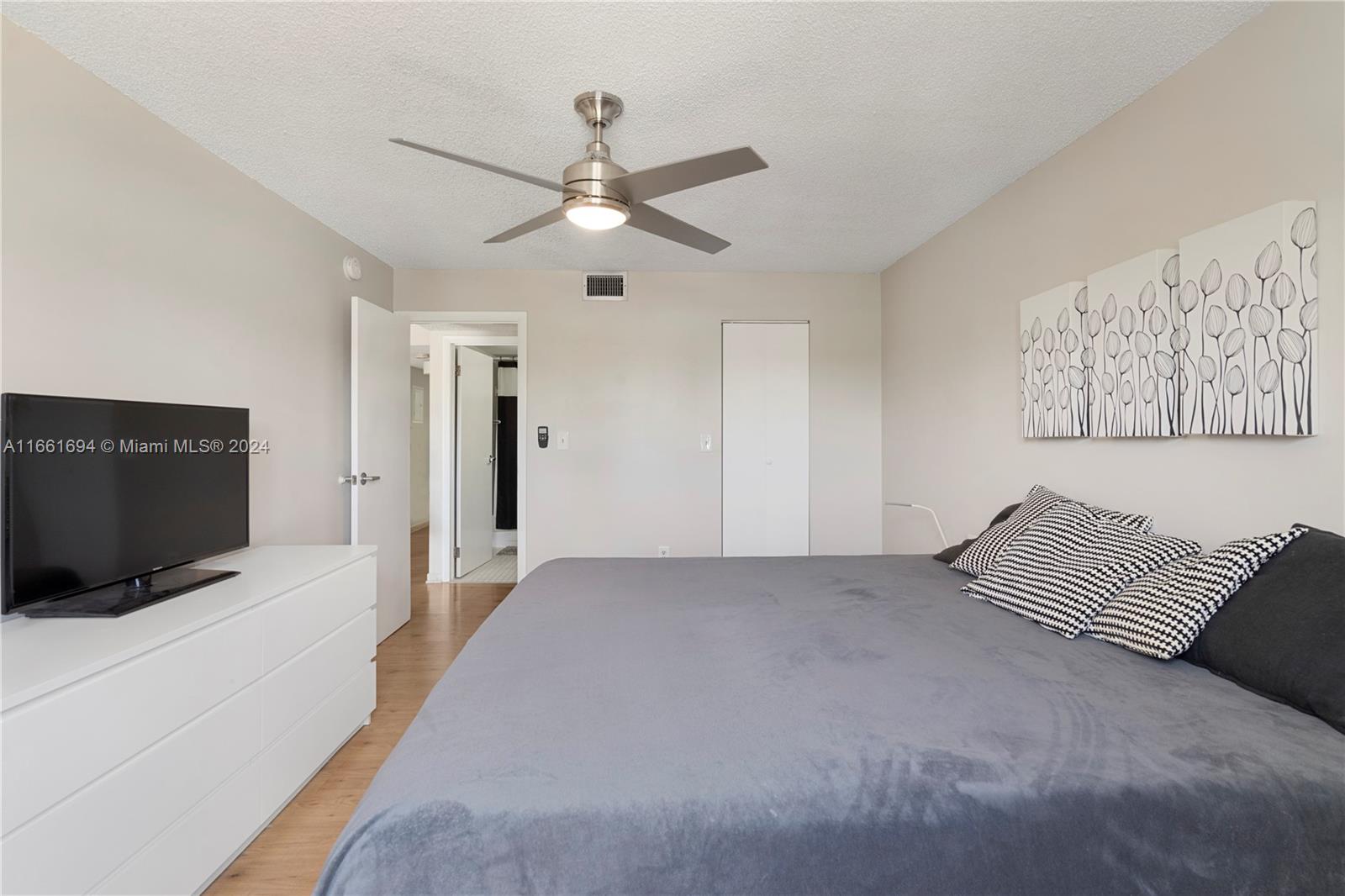 1428 Euclid Ave # 303