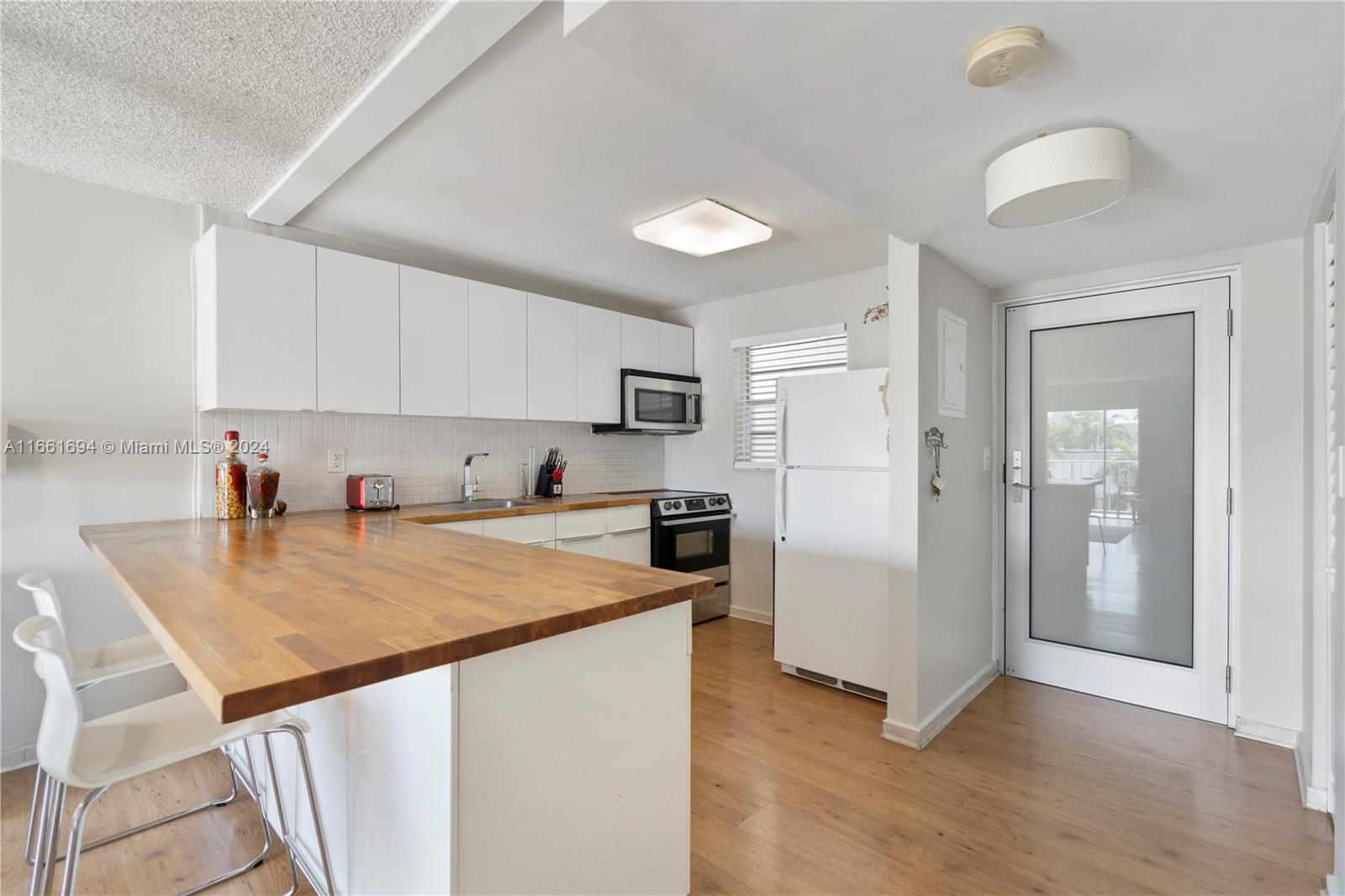 1428 Euclid Ave # 303