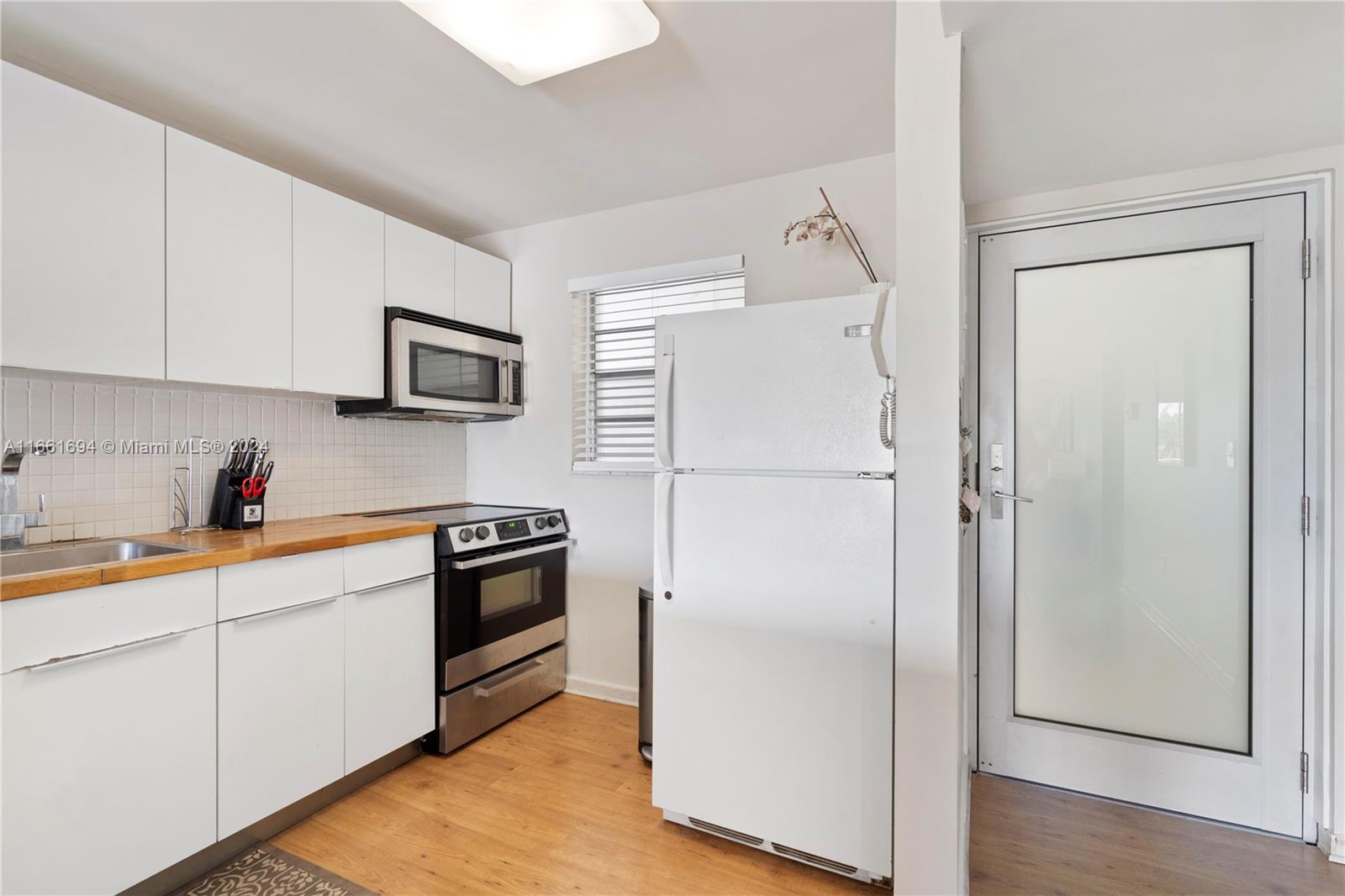 1428 Euclid Ave # 303