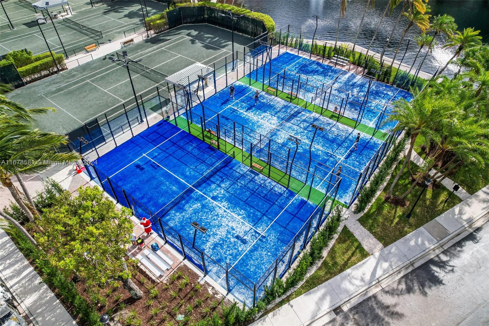 765 Crandon Blvd # 305