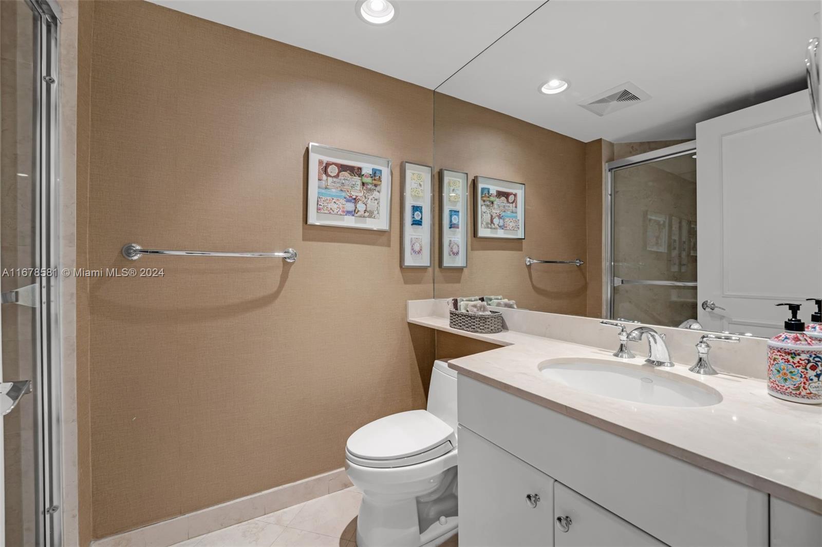 765 Crandon Blvd # 305