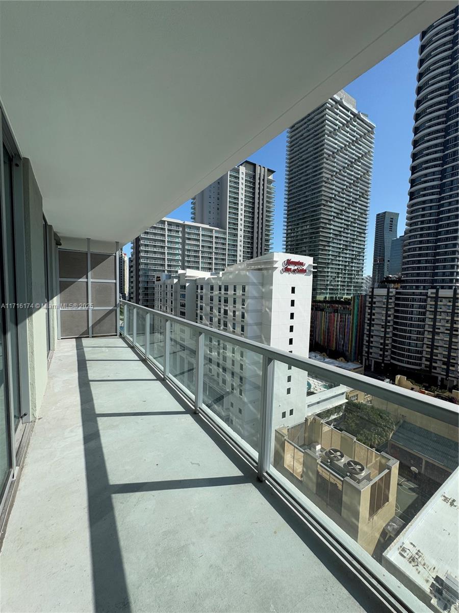 79 SW 12th St Unit: 1702-S