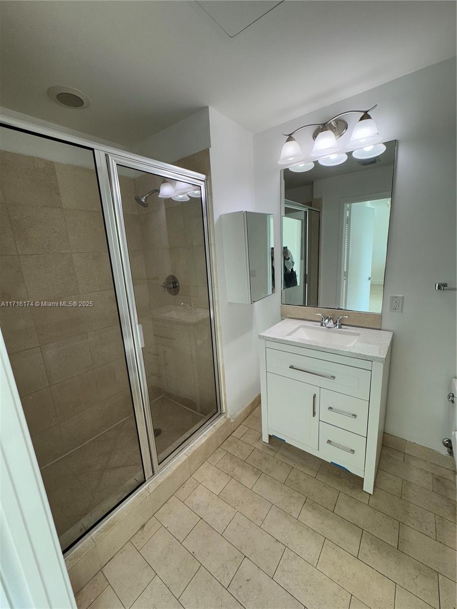 79 SW 12th St Unit: 1702-S
