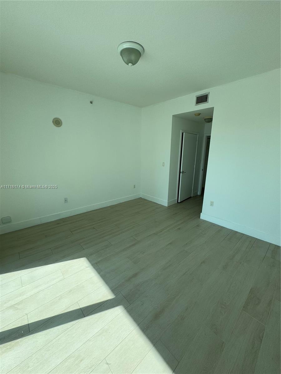 79 SW 12th St Unit: 1702-S