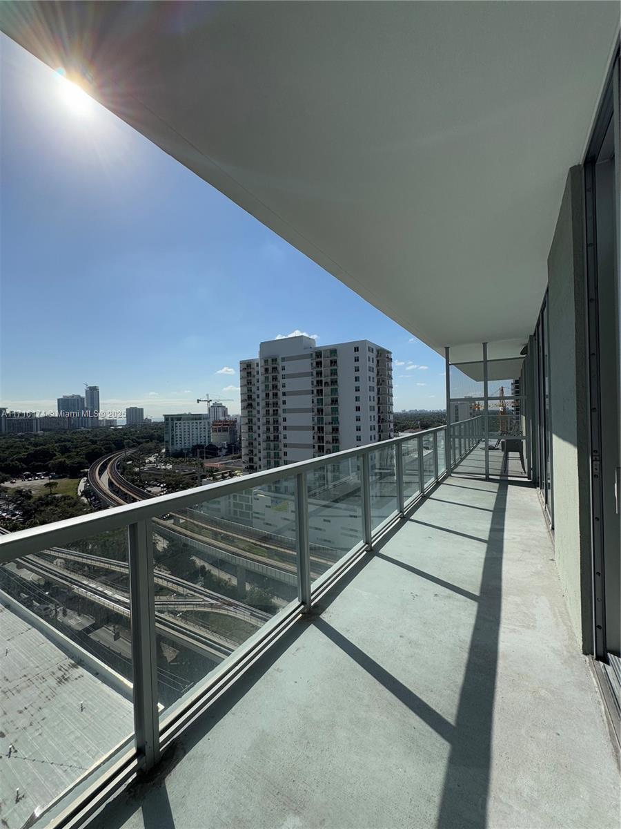 79 SW 12th St Unit: 1702-S