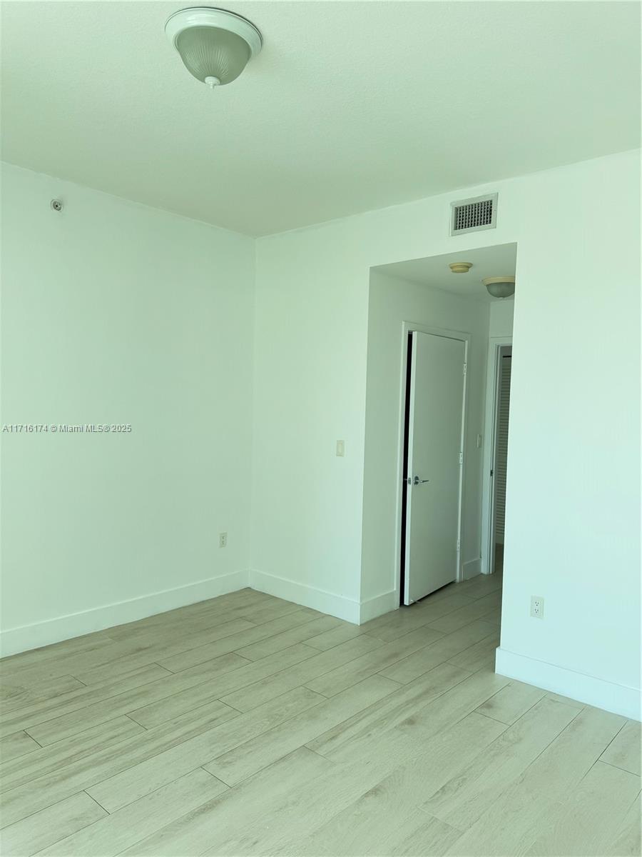 79 SW 12th St Unit: 1702-S