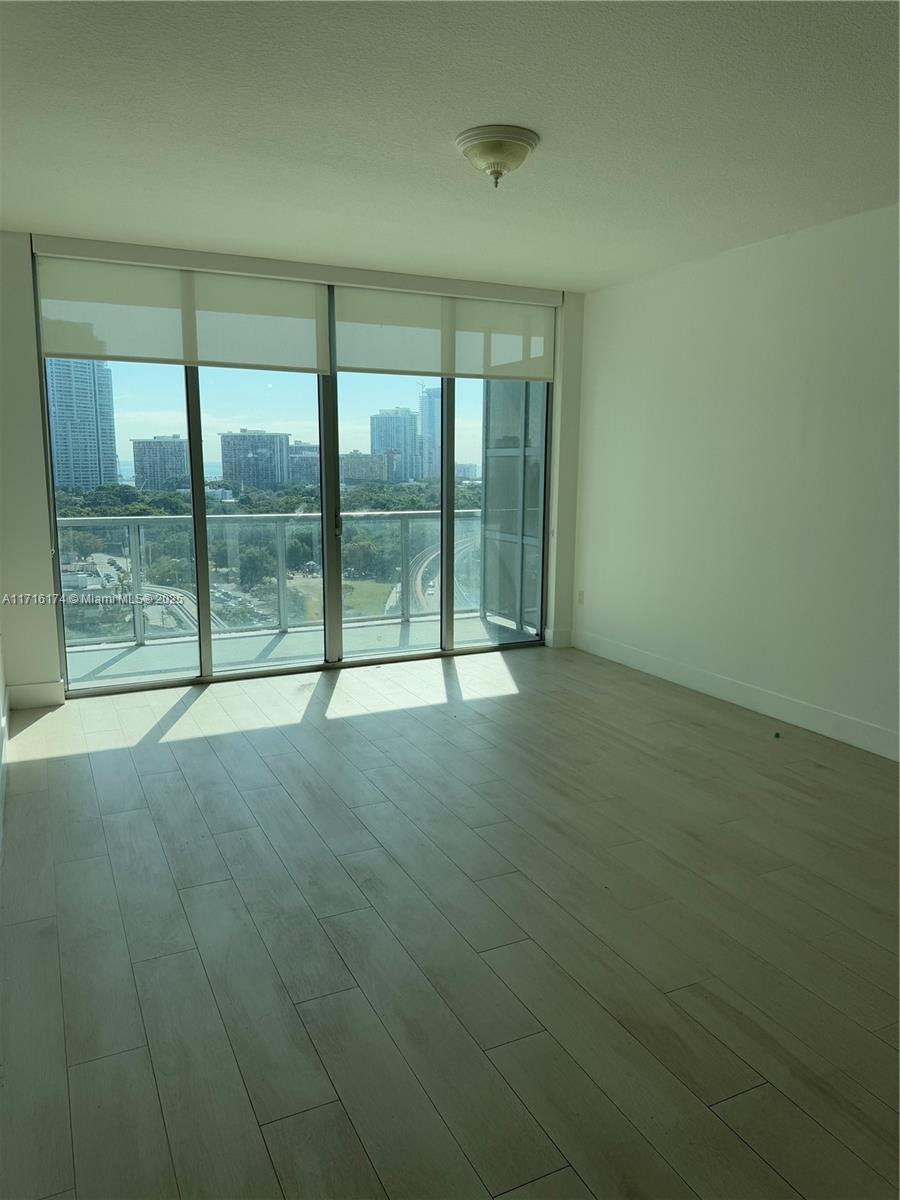 79 SW 12th St Unit: 1702-S