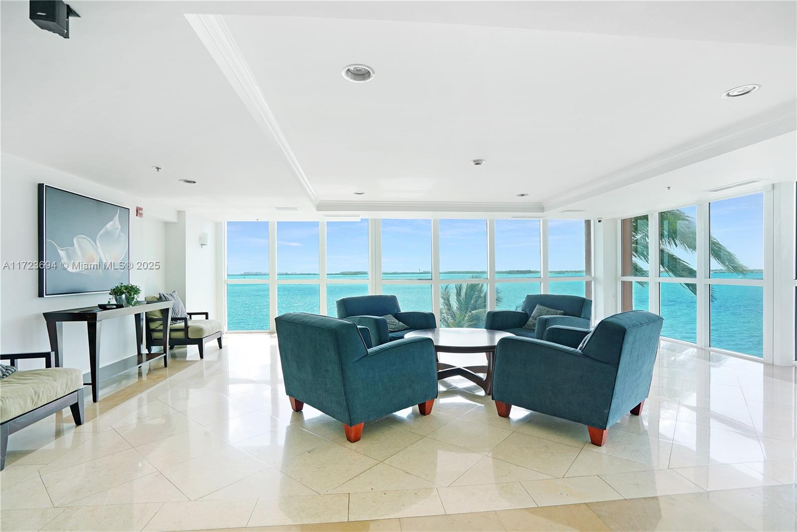 1155 Brickell Bay Dr # 704