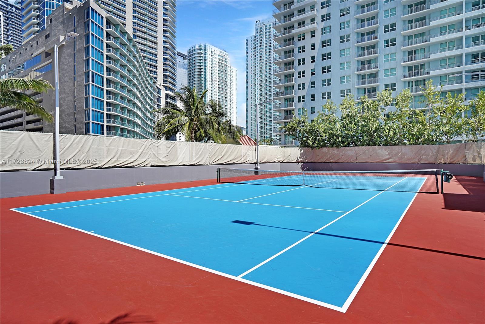 1155 Brickell Bay Dr # 704