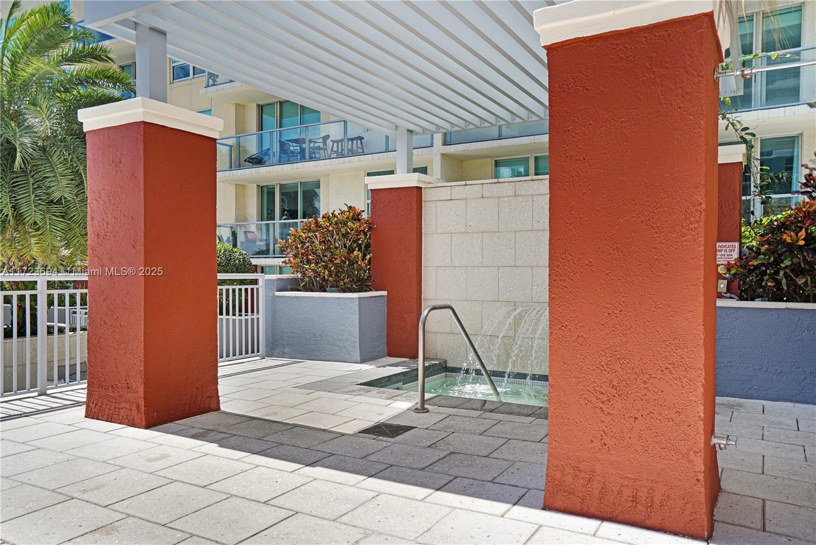 1155 Brickell Bay Dr # 704