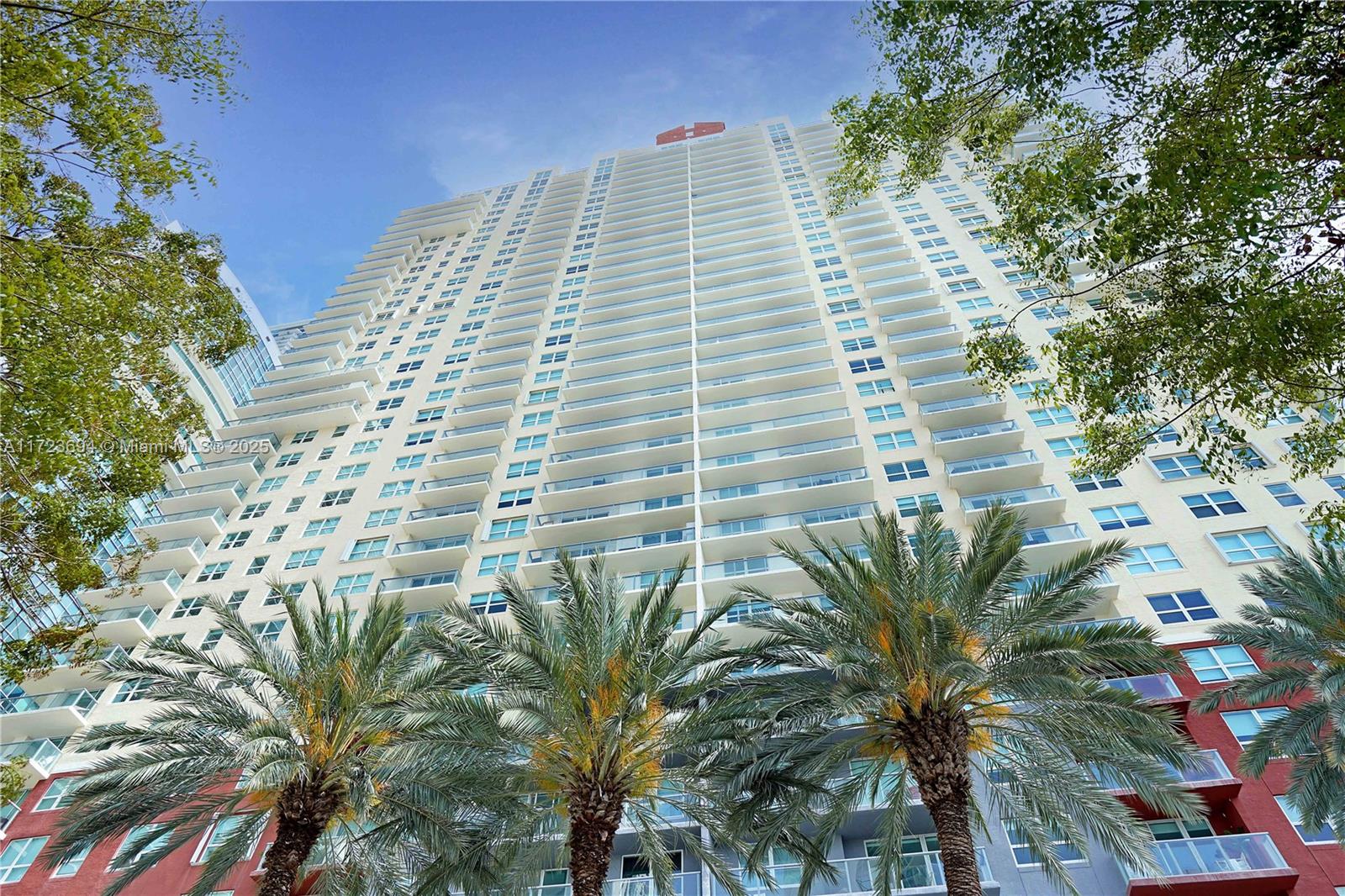 1155 Brickell Bay Dr # 704