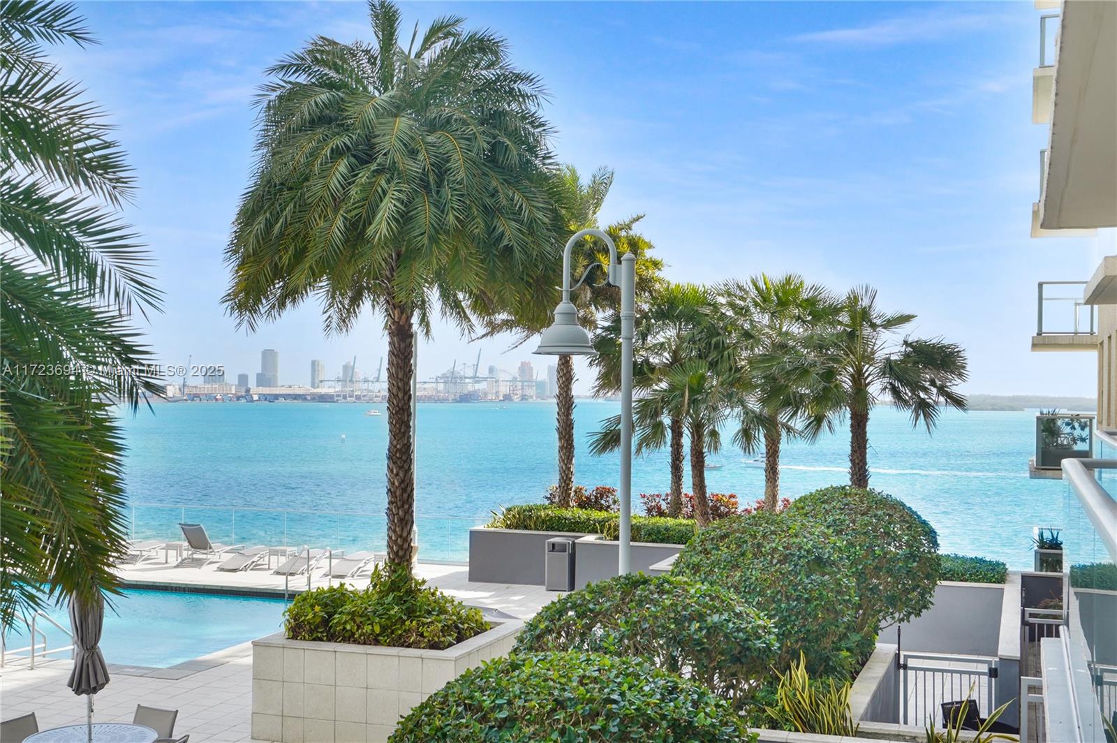 1155 Brickell Bay Dr # 704